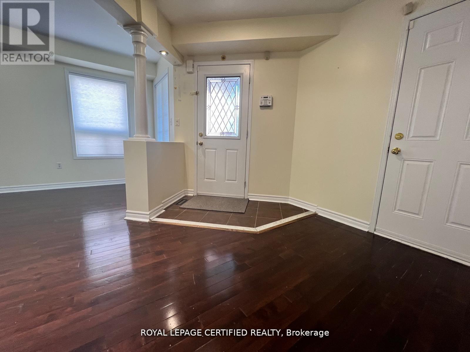 426 Orange Walk Crescent, Mississauga, Ontario  L5R 0A8 - Photo 4 - W13155862