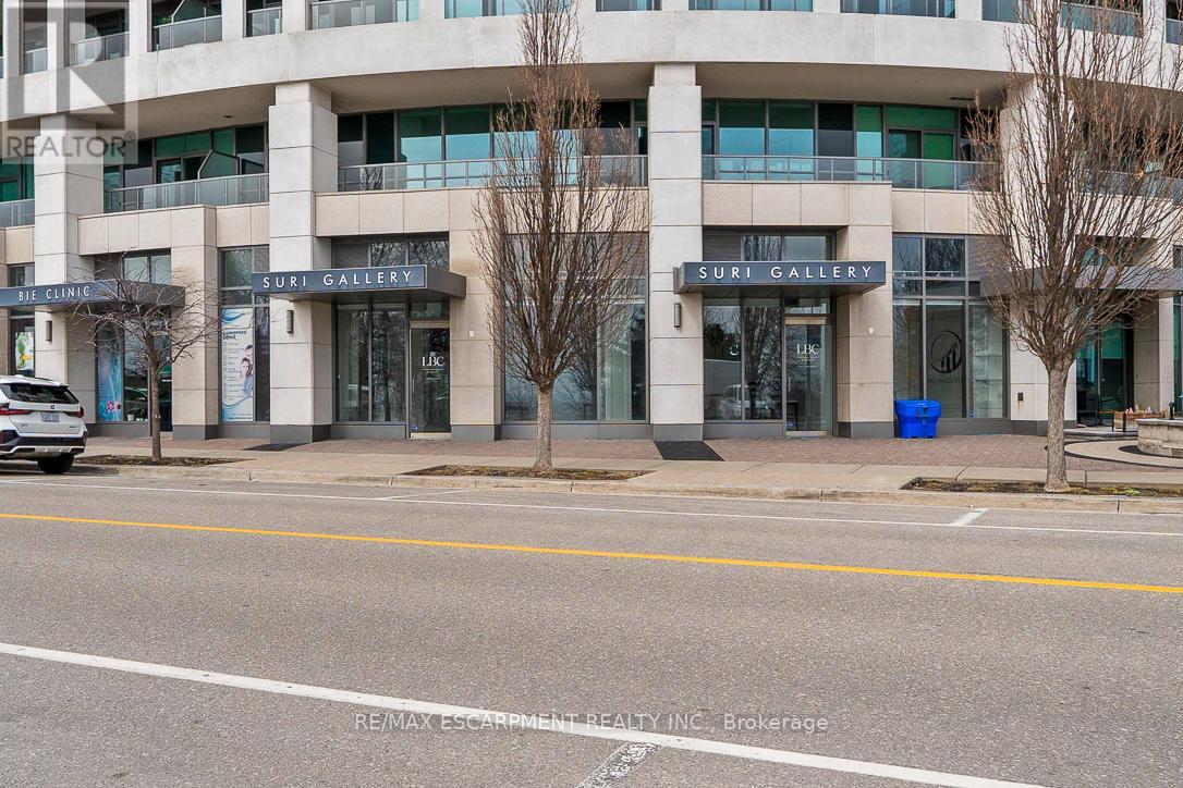 36 - 11 Bronte Road, Oakville, Ontario  L6L 0E1 - Photo 1 - W13155970