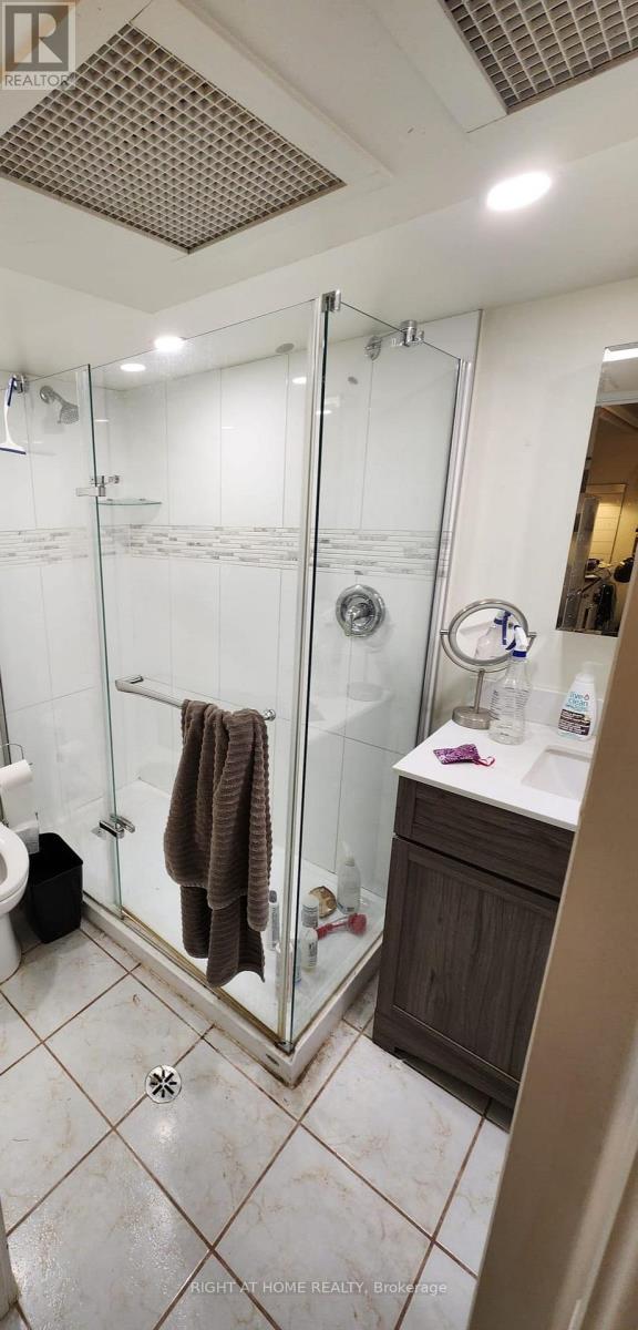 Unit B2 - 32 High Park Blvd Boulevard, Toronto, Ontario M6R 1M7 - Photo 4 - W13155972