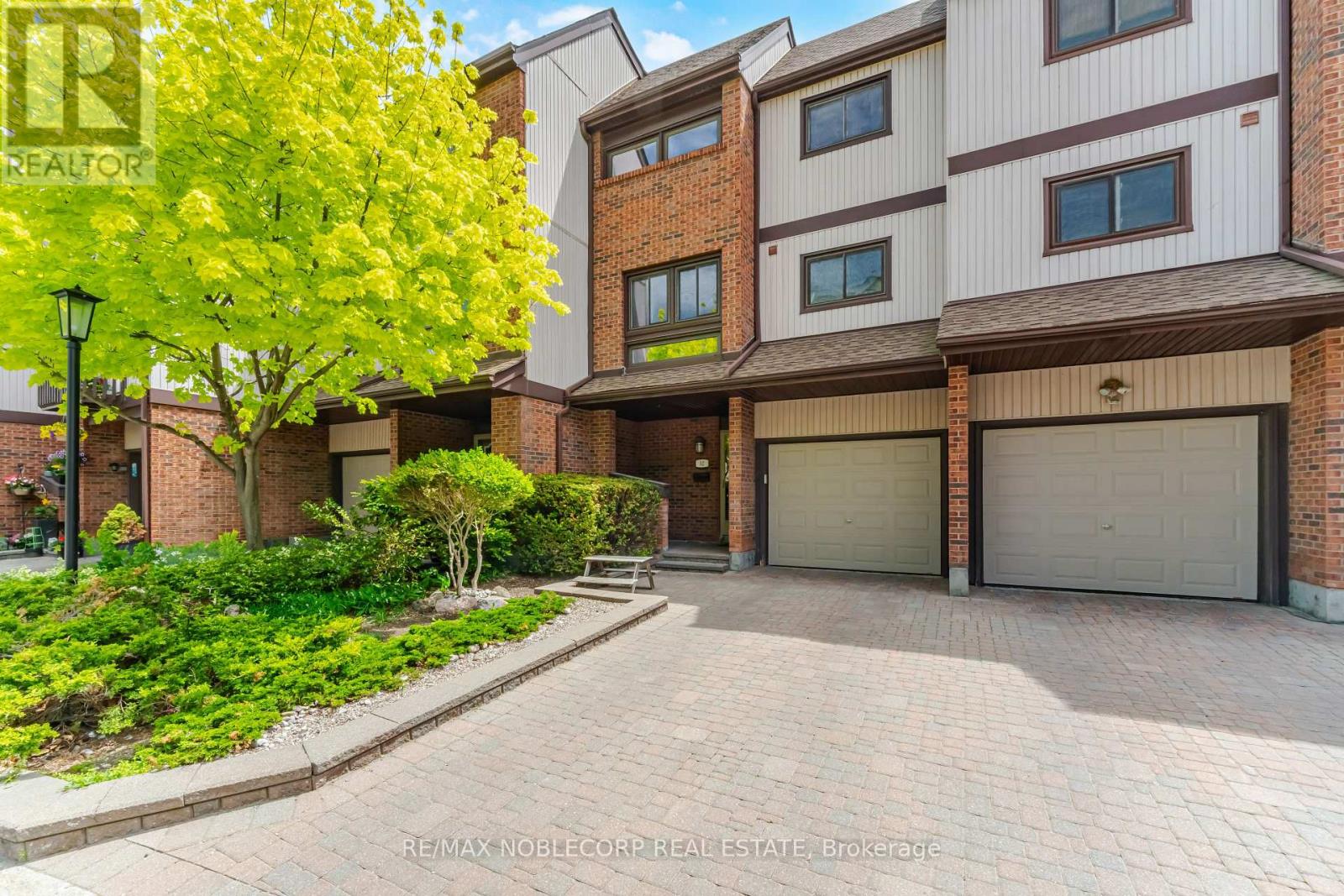 52 - 1080 Walden Circle, Mississauga, Ontario  L5J 4J9 - Photo 1 - W13155974