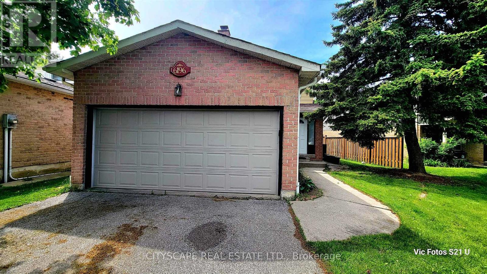 6196 Millers Grove, Mississauga, Ontario  L5N 3C8 - Photo 2 - W13156000