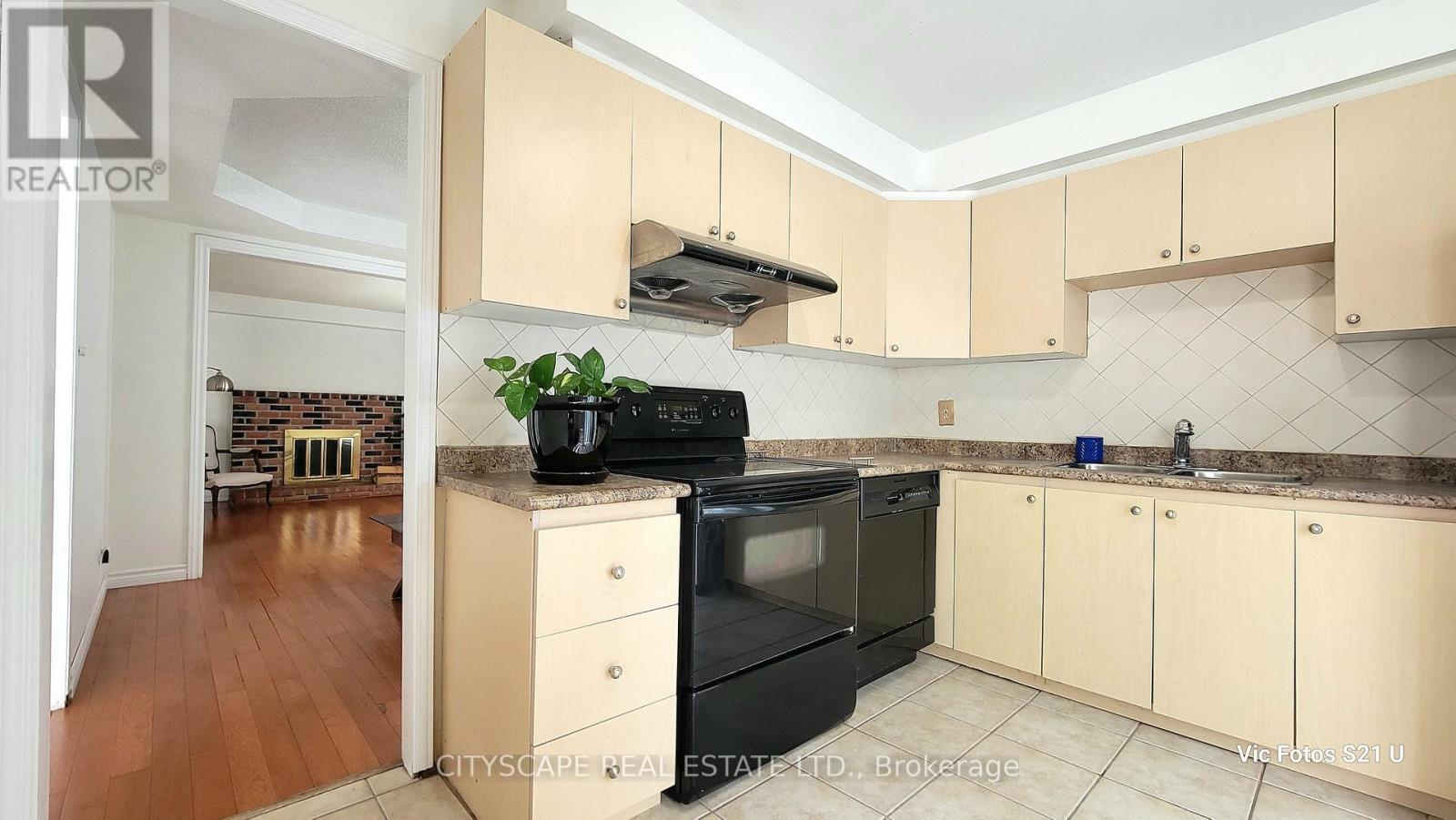 6196 Millers Grove, Mississauga, Ontario  L5N 3C8 - Photo 30 - W13156000