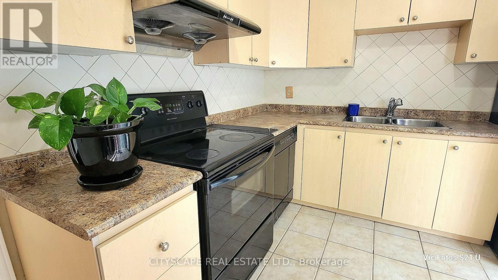 6196 Millers Grove, Mississauga, Ontario  L5N 3C8 - Photo 31 - W13156000