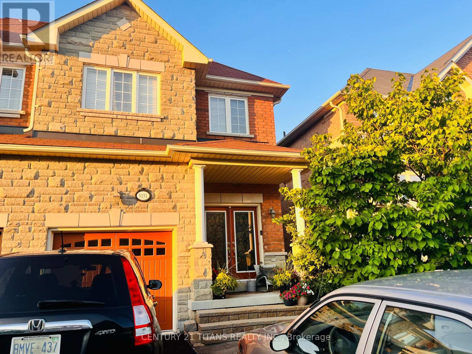 5151 Nestling Grove, Mississauga, Ontario  L5M 0L3 - Photo 1 - W13156032