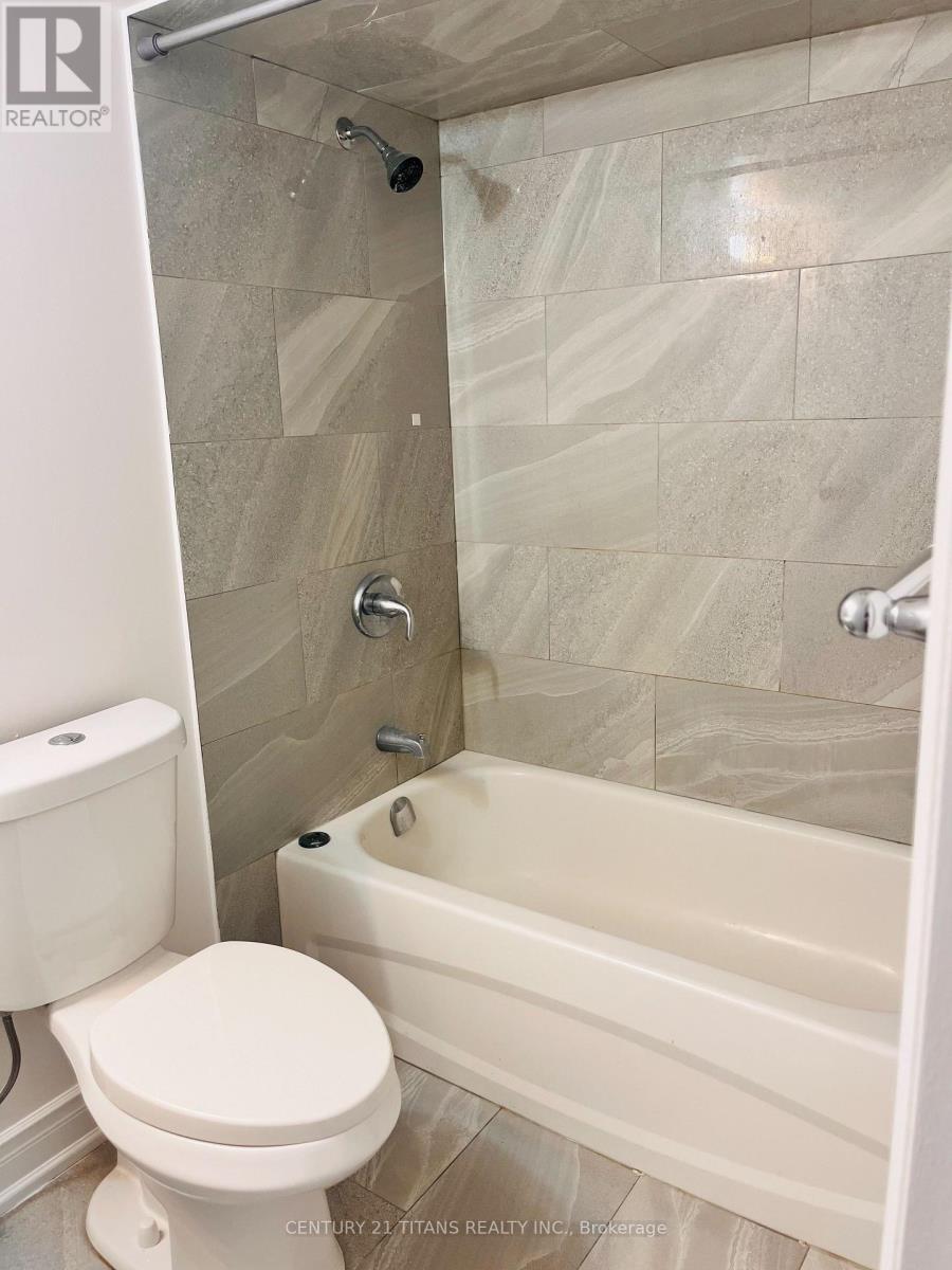 5151 Nestling Grove, Mississauga, Ontario  L5M 0L3 - Photo 8 - W13156032