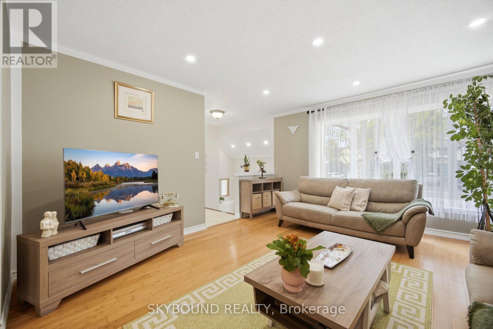7217 Fayette Circle, Mississauga, Ontario  L5N 1Y5 - Photo 6 - W13153920