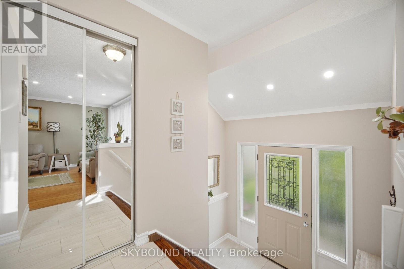 7217 Fayette Circle, Mississauga, Ontario  L5N 1Y5 - Photo 4 - W13153920