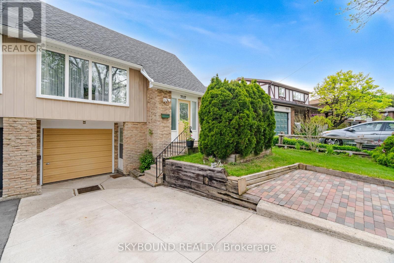 7217 Fayette Circle, Mississauga, Ontario  L5N 1Y5 - Photo 3 - W13153920