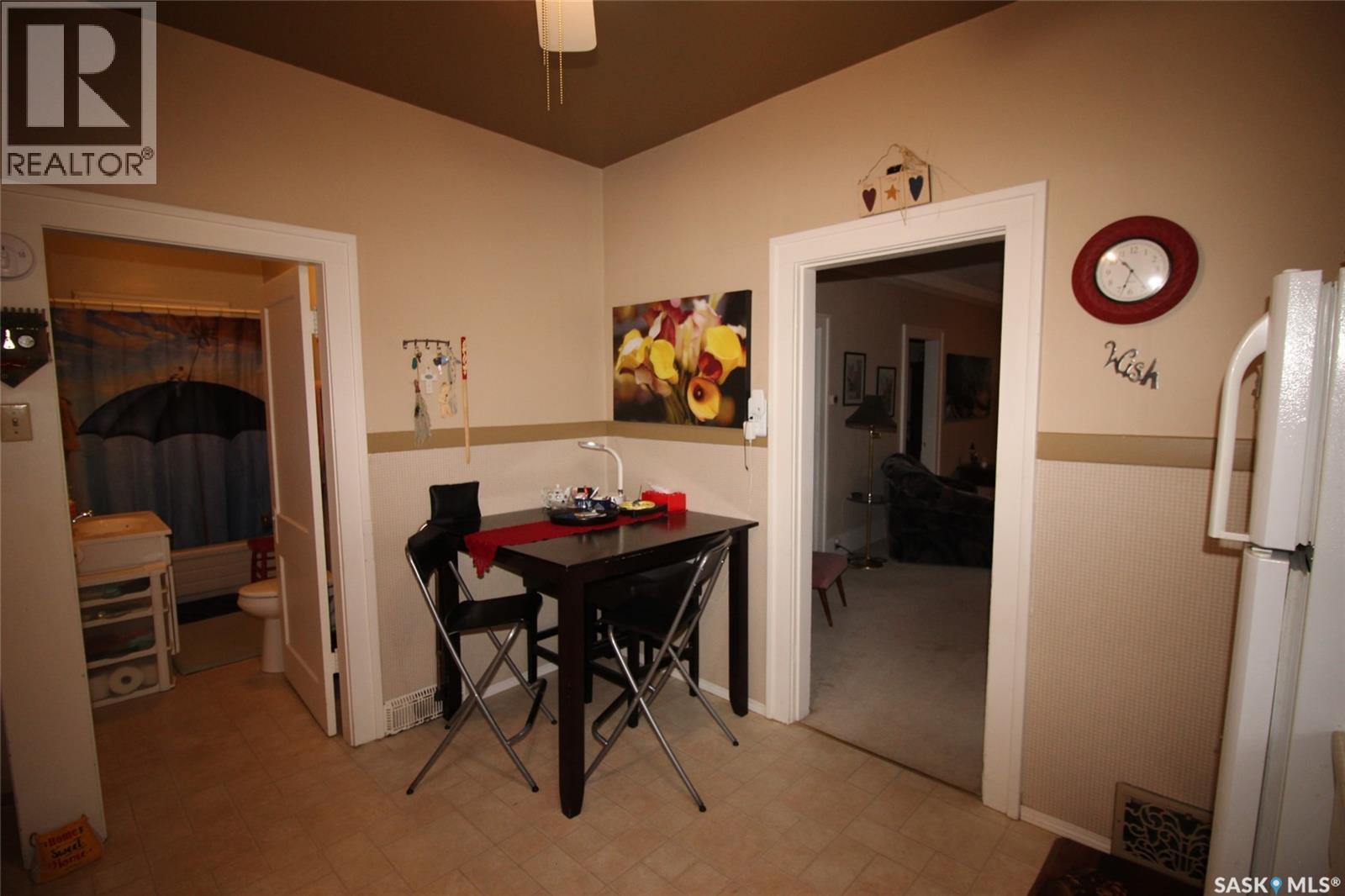 515 1st Street E, Shaunavon, Saskatchewan  S0N 2M0 - Photo 11 - SK036707