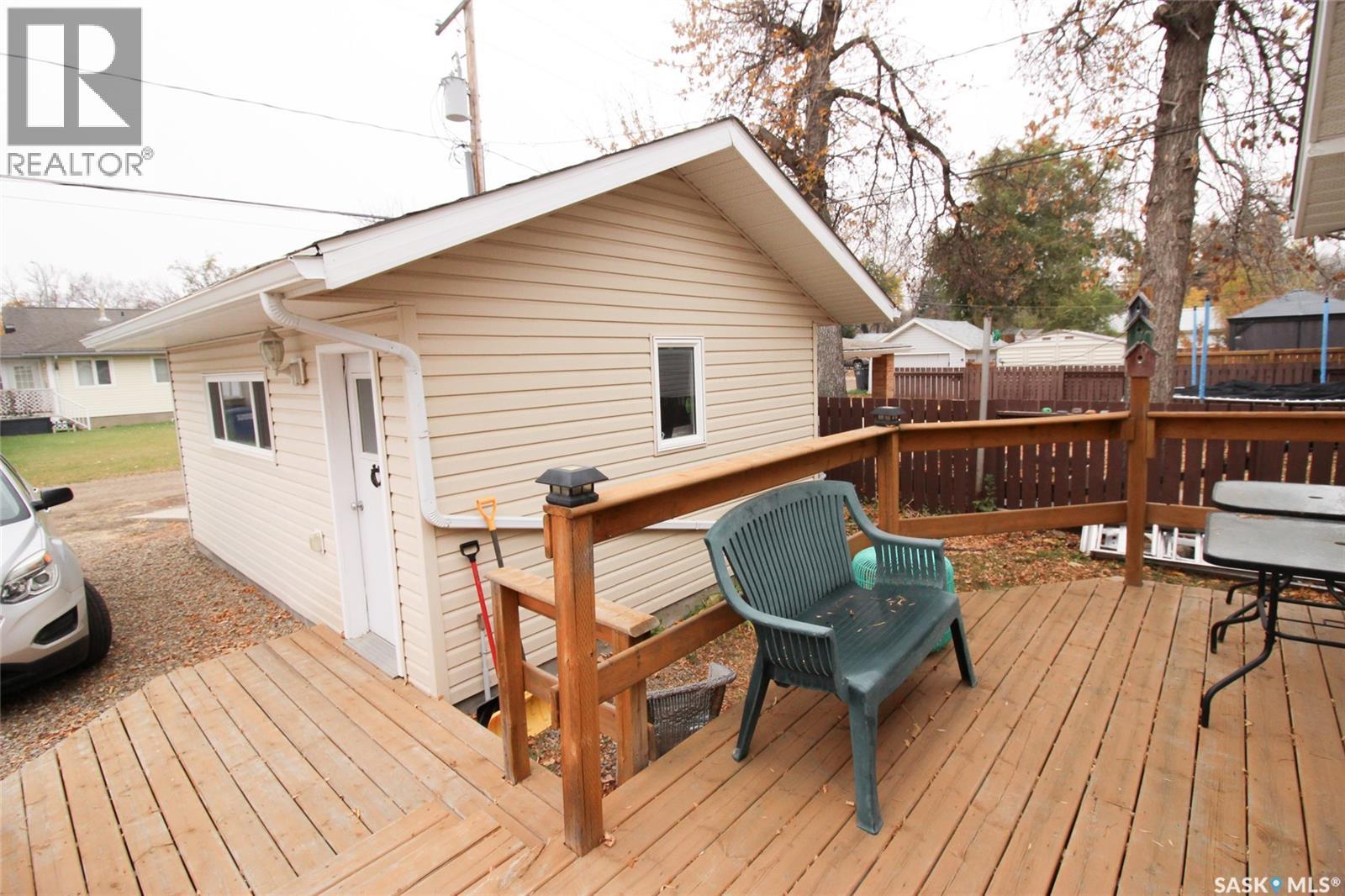 515 1st Street E, Shaunavon, Saskatchewan  S0N 2M0 - Photo 34 - SK036707