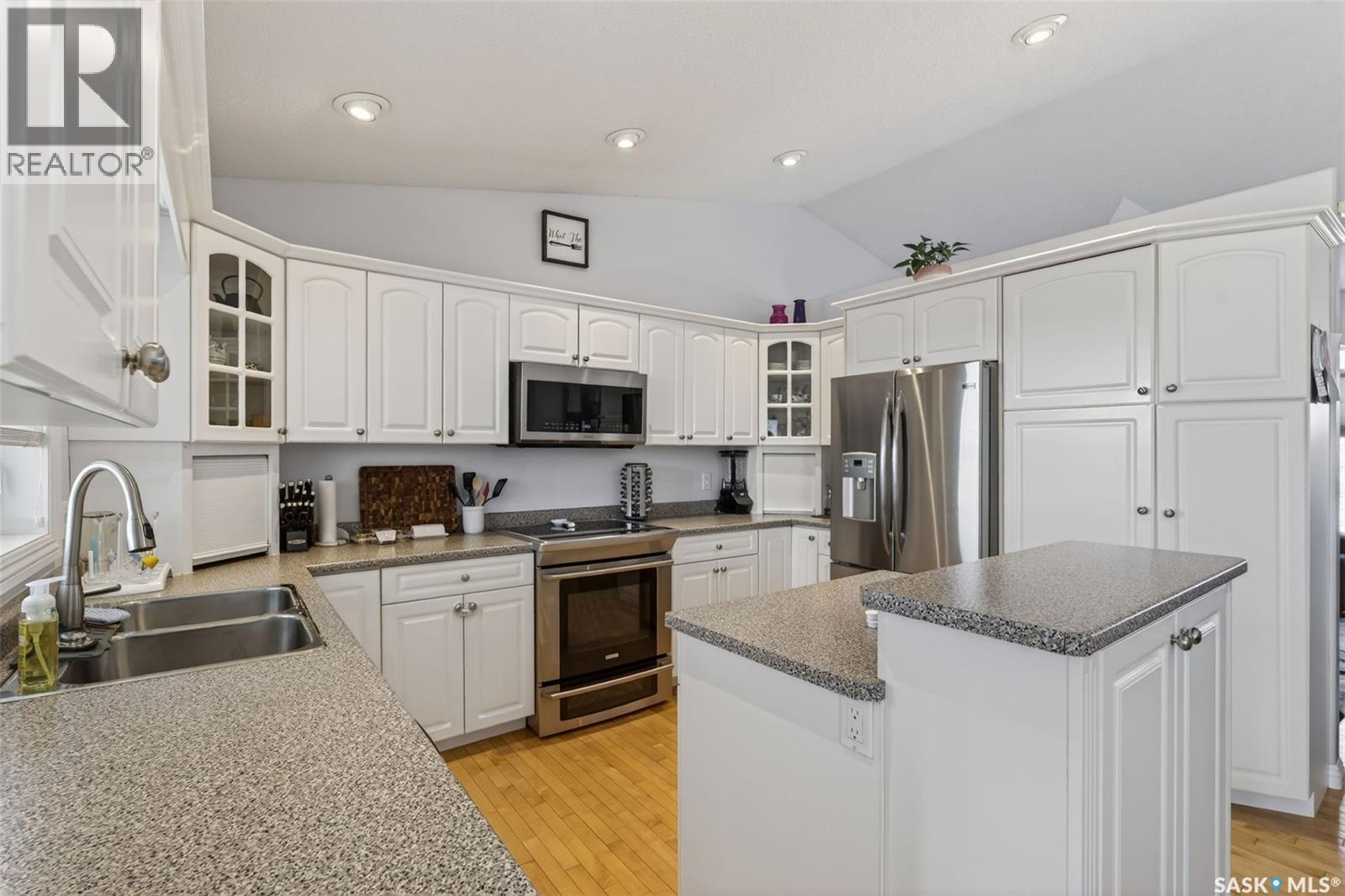 39 Mcknight Drive, Prince Albert, Saskatchewan  S6V 7Z7 - Photo 11 - SK036598