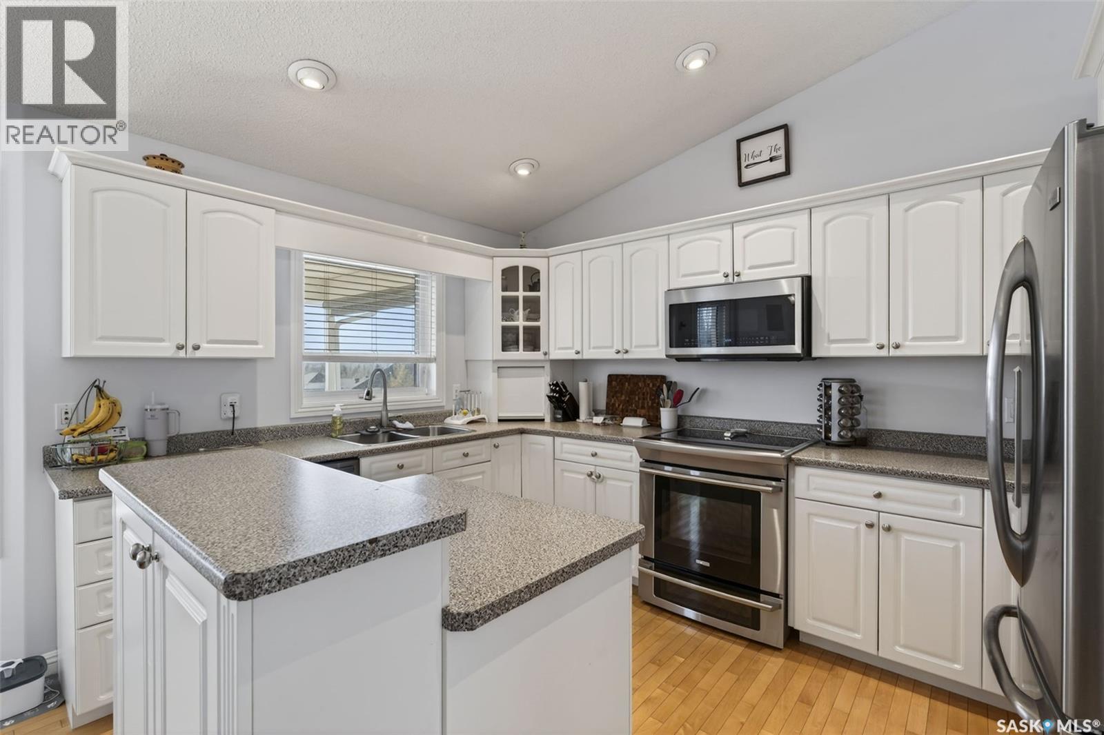 39 Mcknight Drive, Prince Albert, Saskatchewan  S6V 7Z7 - Photo 12 - SK036598