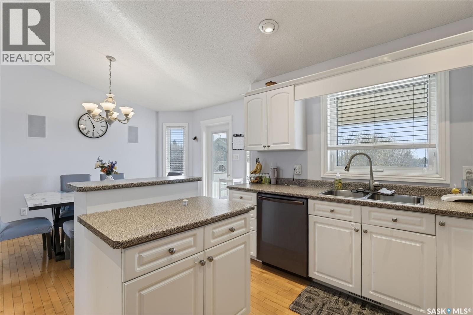 39 Mcknight Drive, Prince Albert, Saskatchewan  S6V 7Z7 - Photo 15 - SK036598