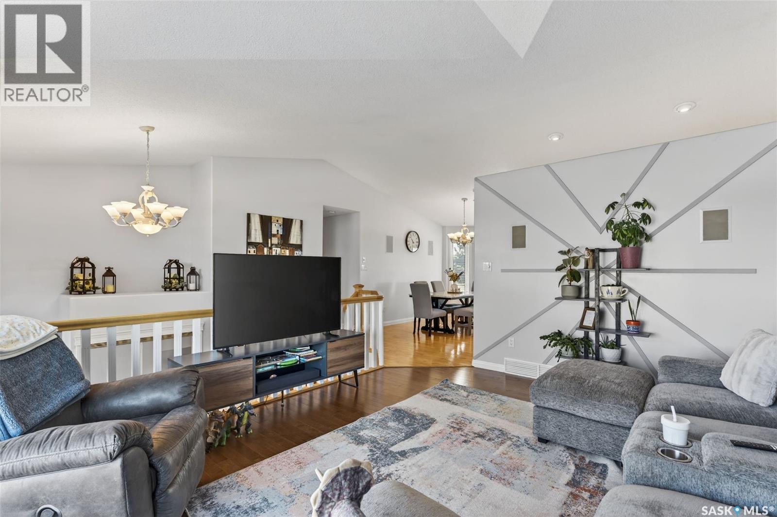39 Mcknight Drive, Prince Albert, Saskatchewan  S6V 7Z7 - Photo 6 - SK036598