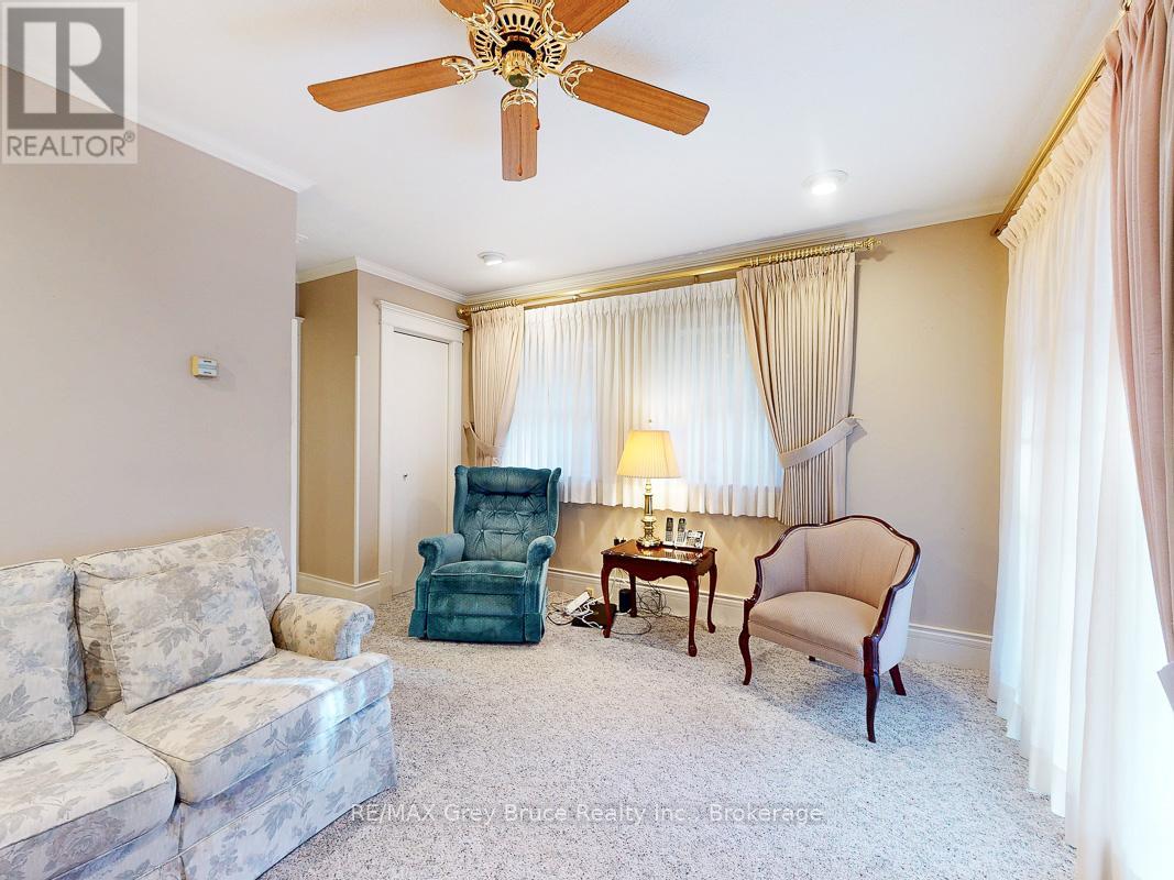 714 4th Avenue E, Owen Sound, Ontario  N4K 2N6 - Photo 22 - X12831822