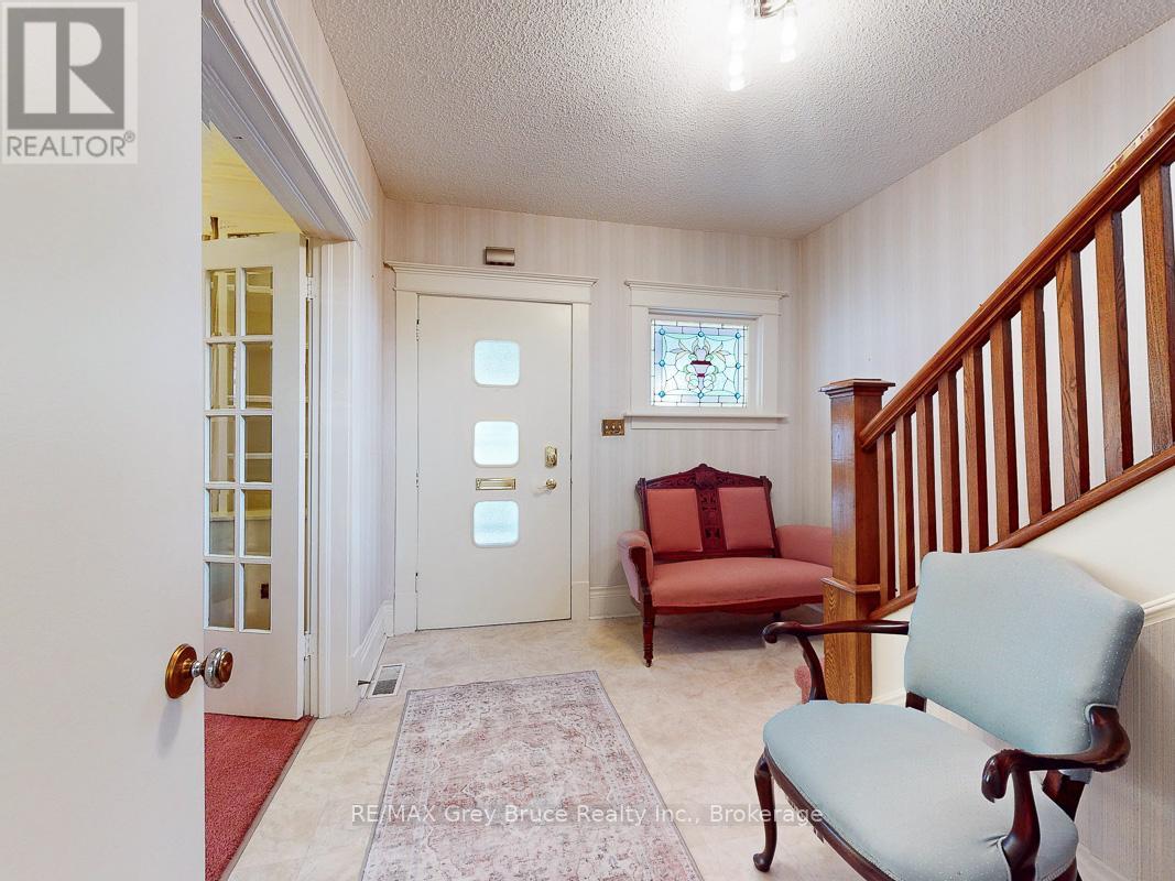 714 4th Avenue E, Owen Sound, Ontario  N4K 2N6 - Photo 9 - X12831822