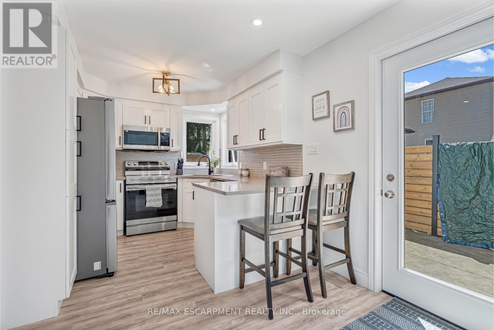 168 Carlton Street, St. Catharines, Ontario  L2R 1S2 - Photo 8 - X13155838