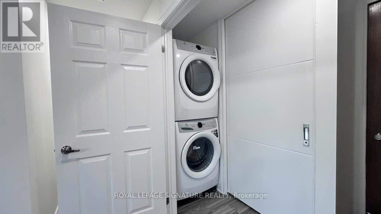 Walkout Basement 3 - 3137 Sunnyhill Drive, Mississauga, Ontario  L4X 2K5 - Photo 13 - W13153716