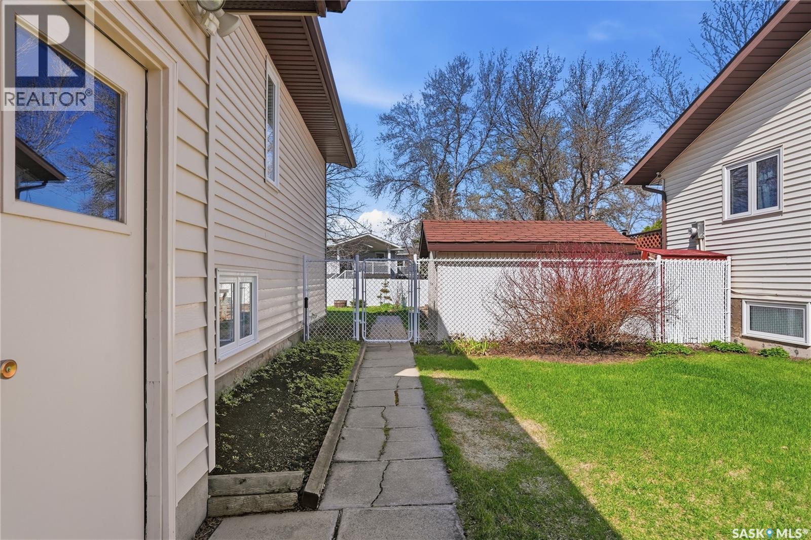 227 Flavelle Crescent, Saskatoon, Saskatchewan  S7L 6L1 - Photo 51 - SK036561