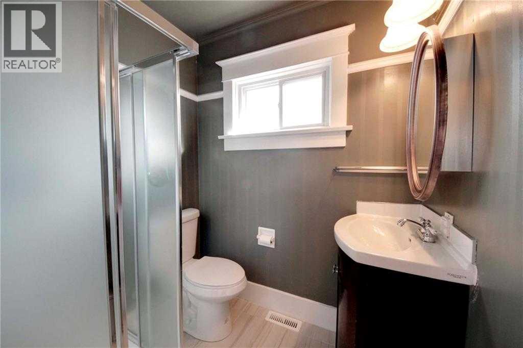919 1 Street NW, Calgary, Alberta  T2M 2R9 - Photo 23 - A2292108