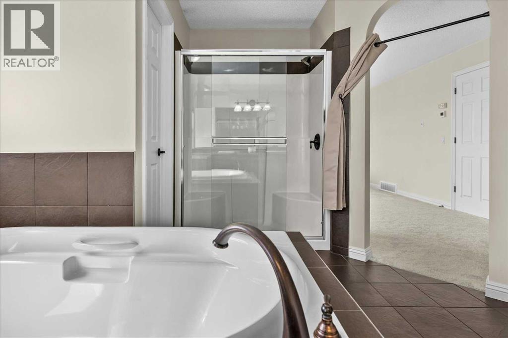 311 Royal Oak Circle Nw, Calgary, Alberta T3G 5L9 - Photo 28 - A2305924