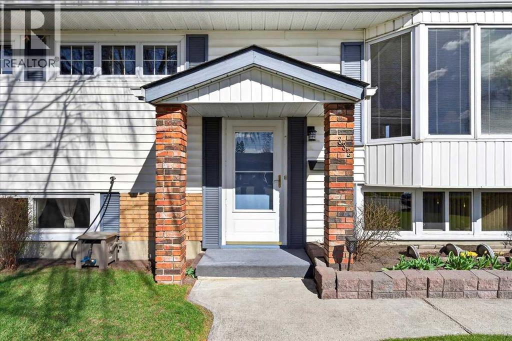 332 Whitney Crescent SE, Calgary, Alberta  T2J 1E9 - Photo 5 - A2308858