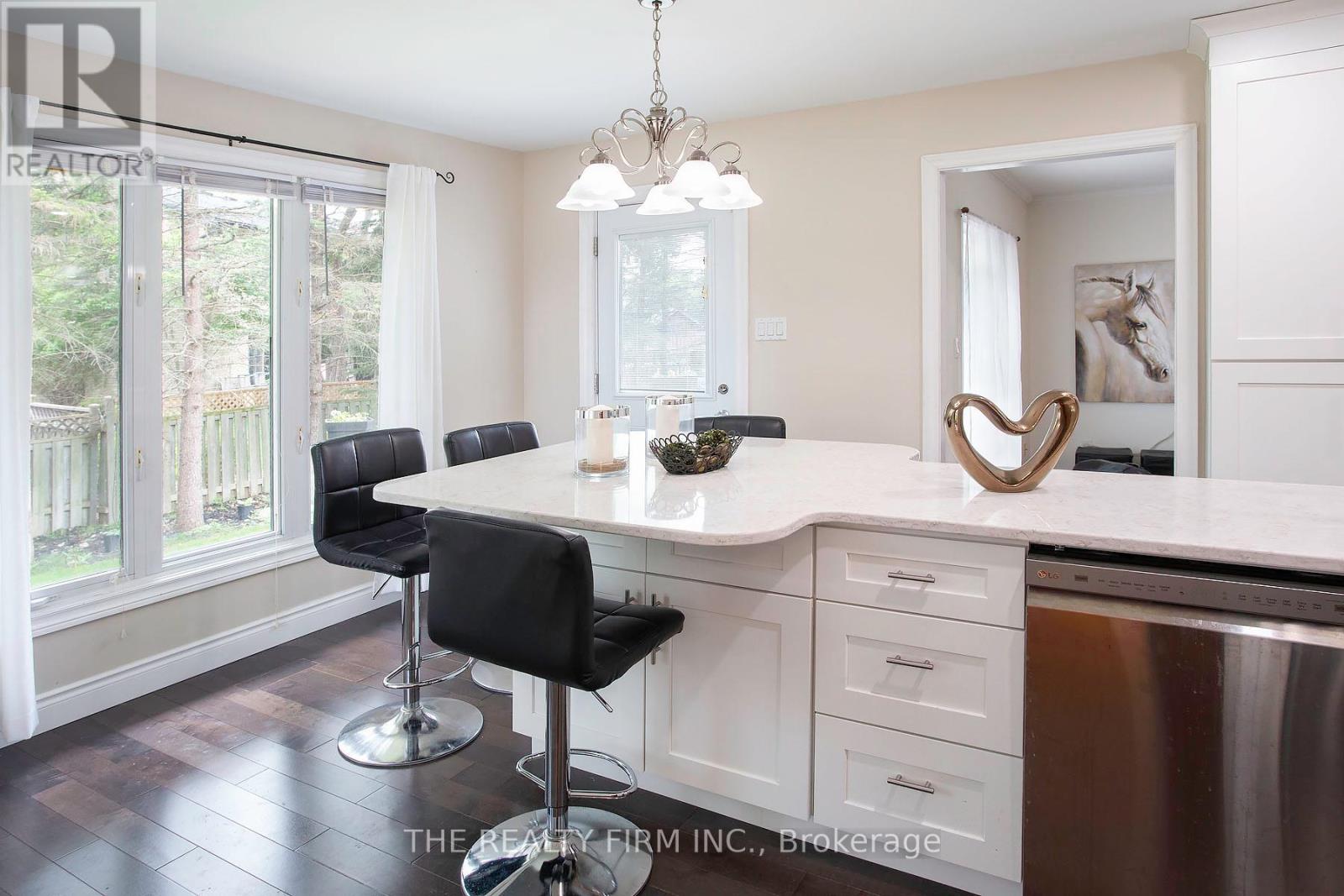 169 Whiteacres Drive, London North, Ontario  N6G 4N2 - Photo 8 - X13156092
