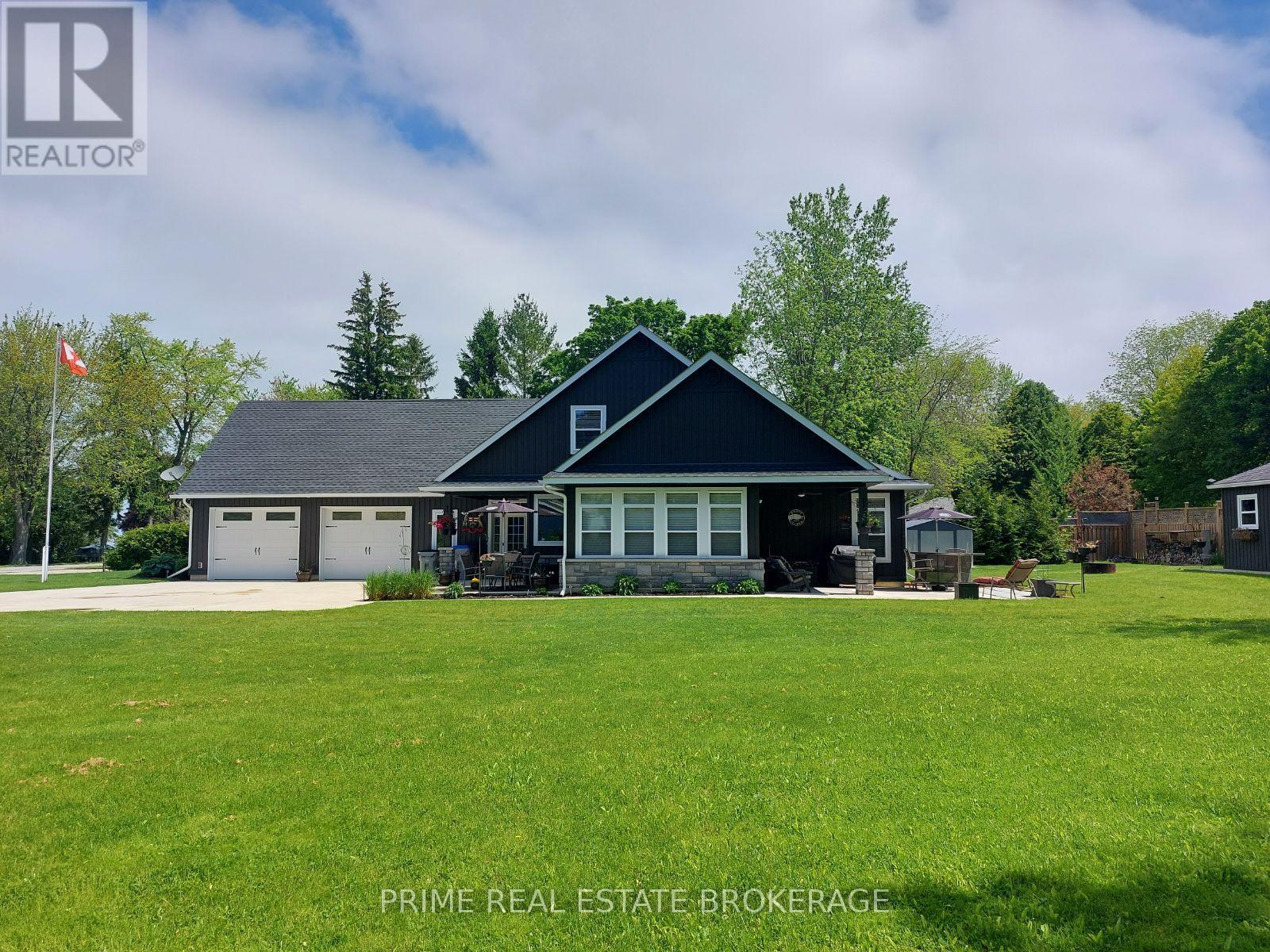 5329 Broadview Avenue, Lambton Shores, Ontario  N0N 1J7 - Photo 12 - X13156344