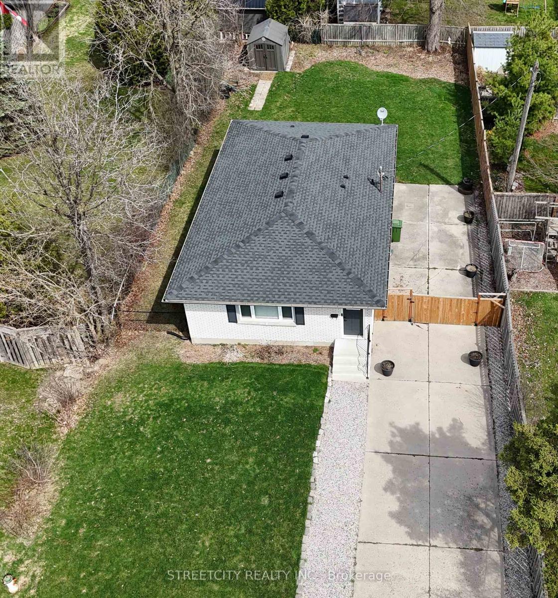 3 Brinkman Court, St. Thomas, Ontario  N5P 2G6 - Photo 2 - X13156390