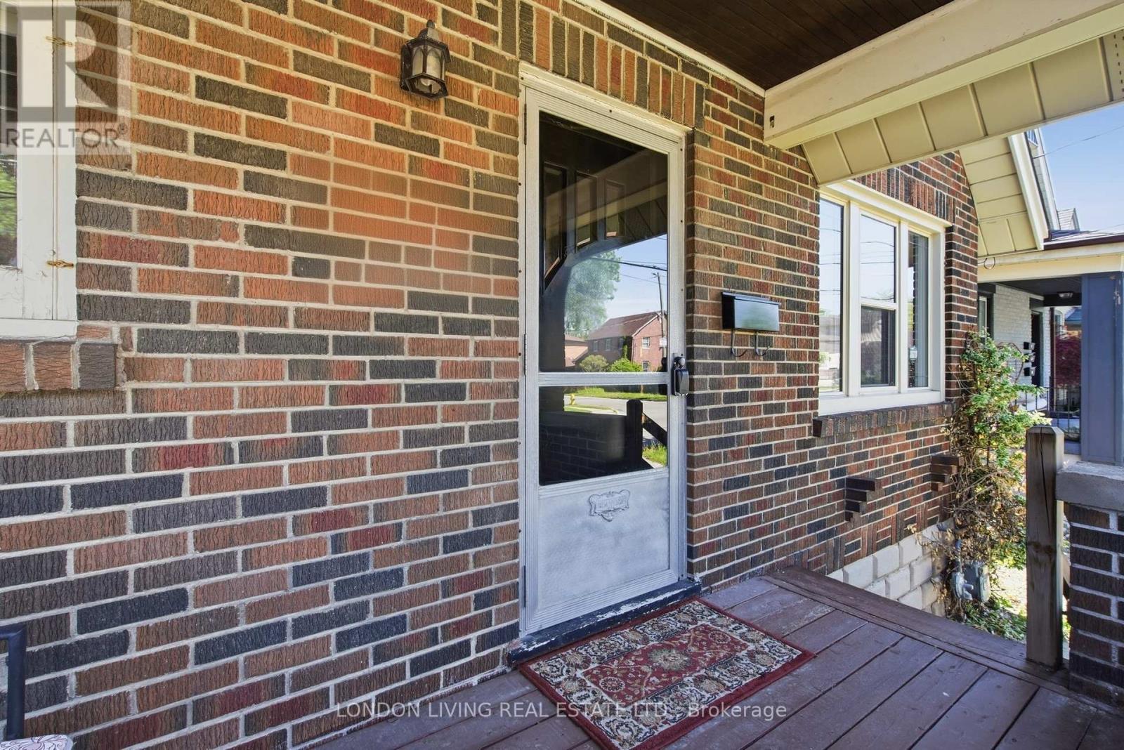 240 High Street, London South, Ontario  N6C 4L2 - Photo 6 - X13156404