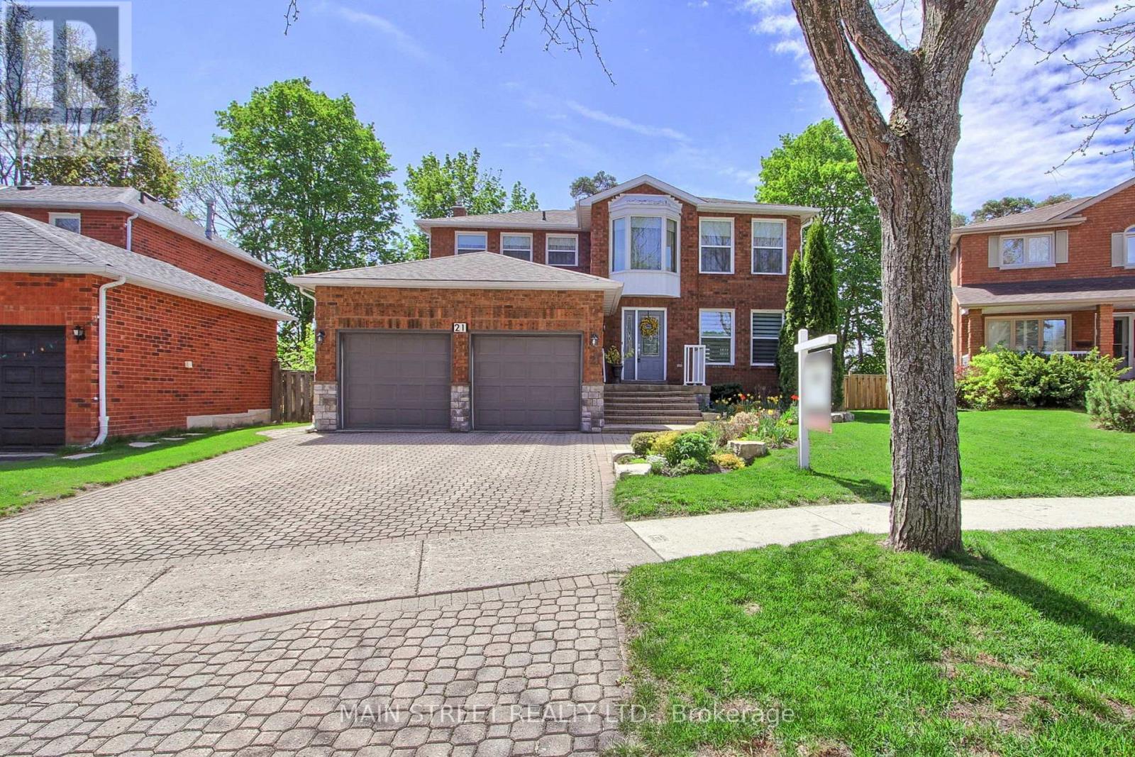 21 Chadburn Crescent, Aurora, Ontario L4G 4V6 - Photo 2 - N13126112