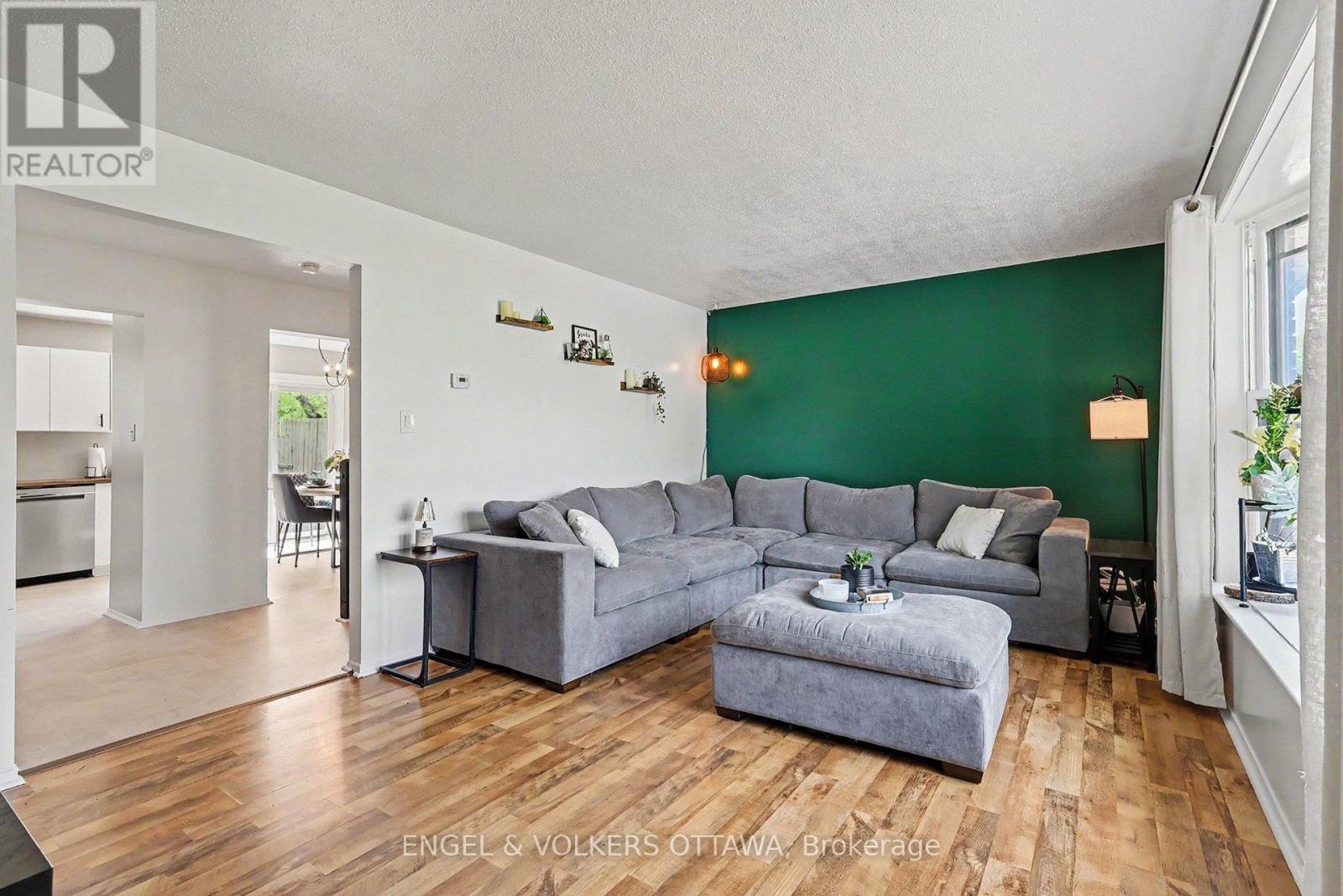 900 Borland Drive, Ottawa, Ontario K1E 1X5 - Photo 8 - X13156098