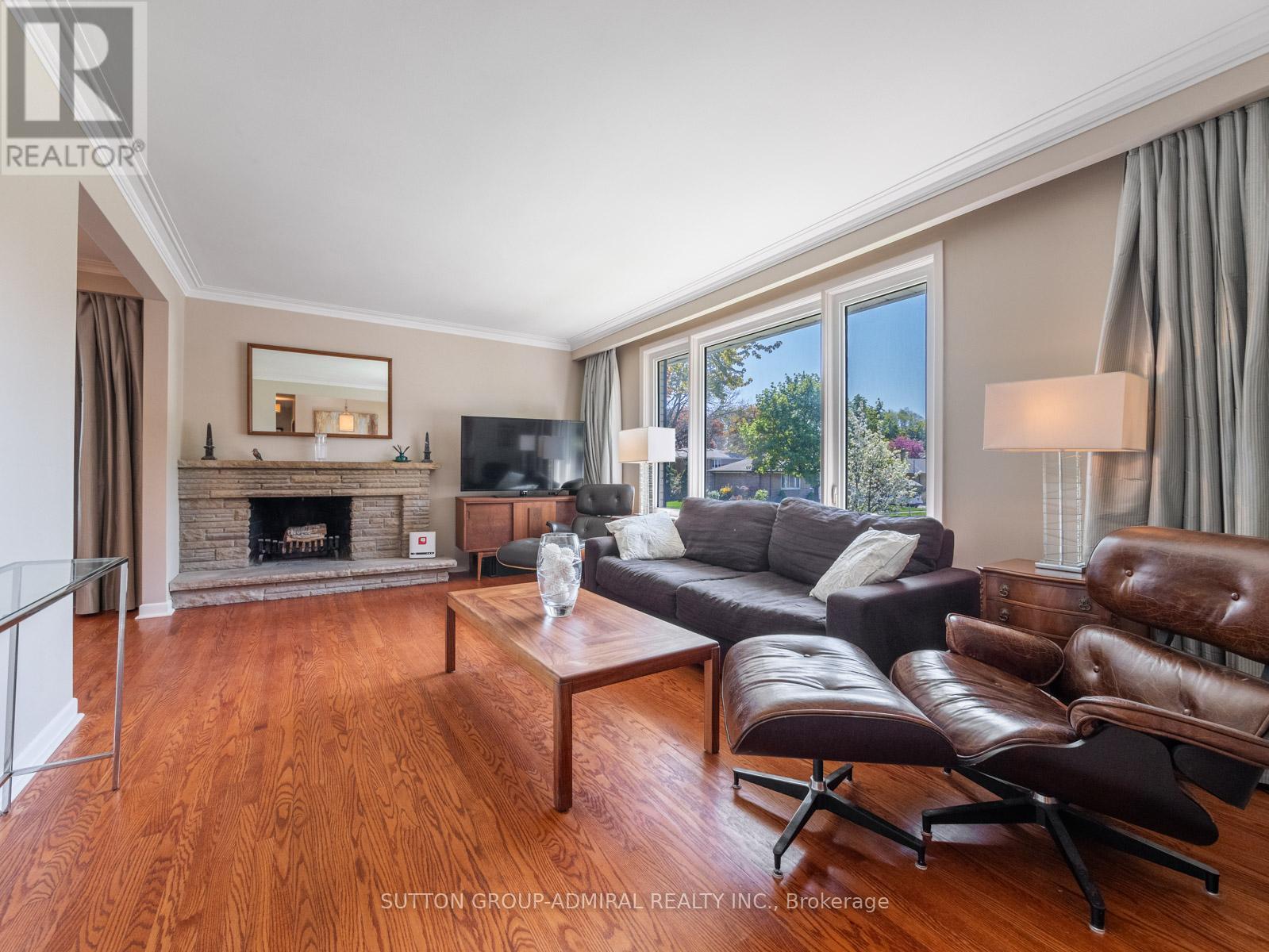 125 Laverock Avenue, Richmond Hill, Ontario  L4C 4J8 - Photo 9 - N13154984