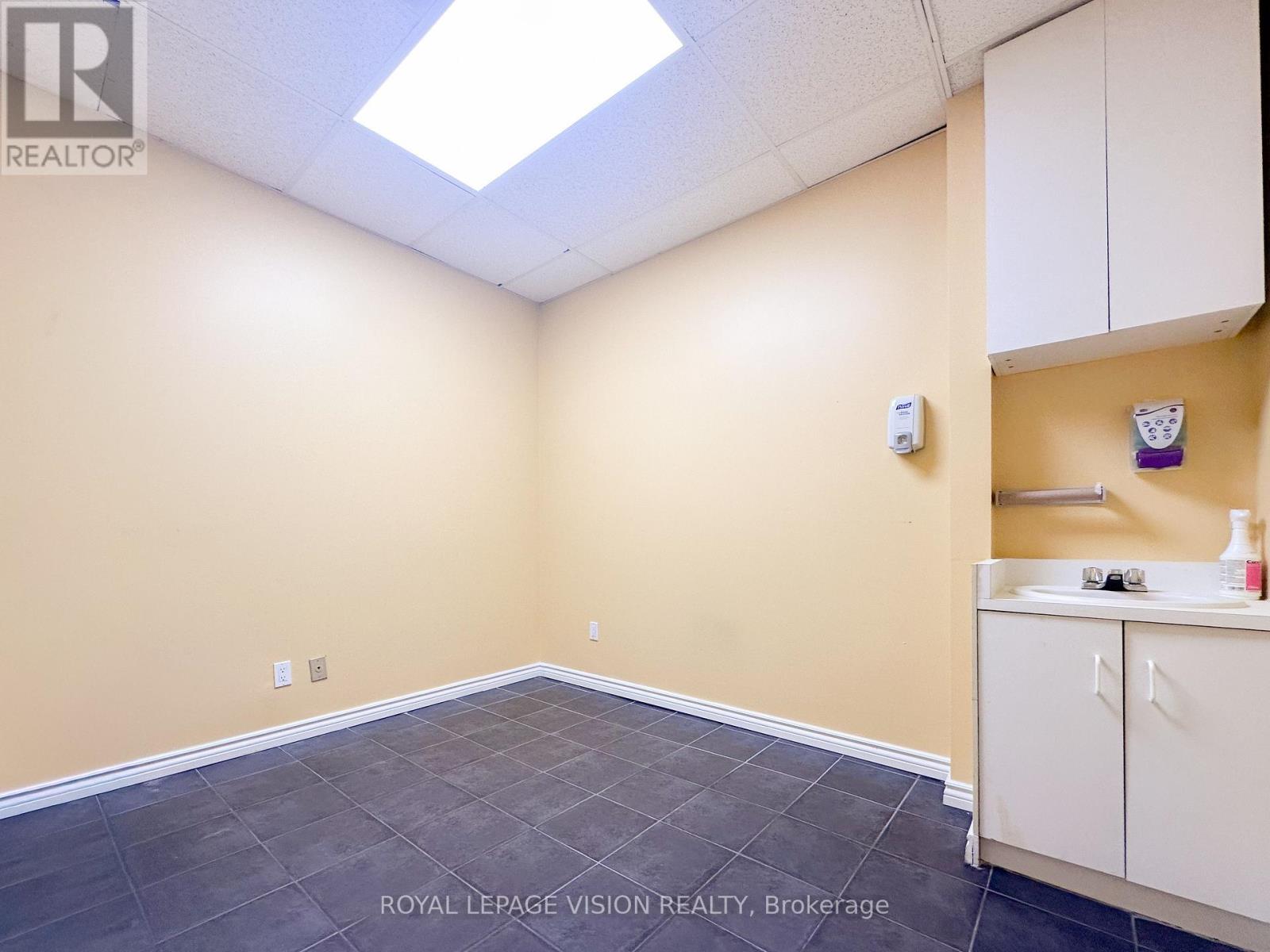 1 - 2085 Weston Road, Toronto, Ontario  M9N 1X7 - Photo 8 - W12695950
