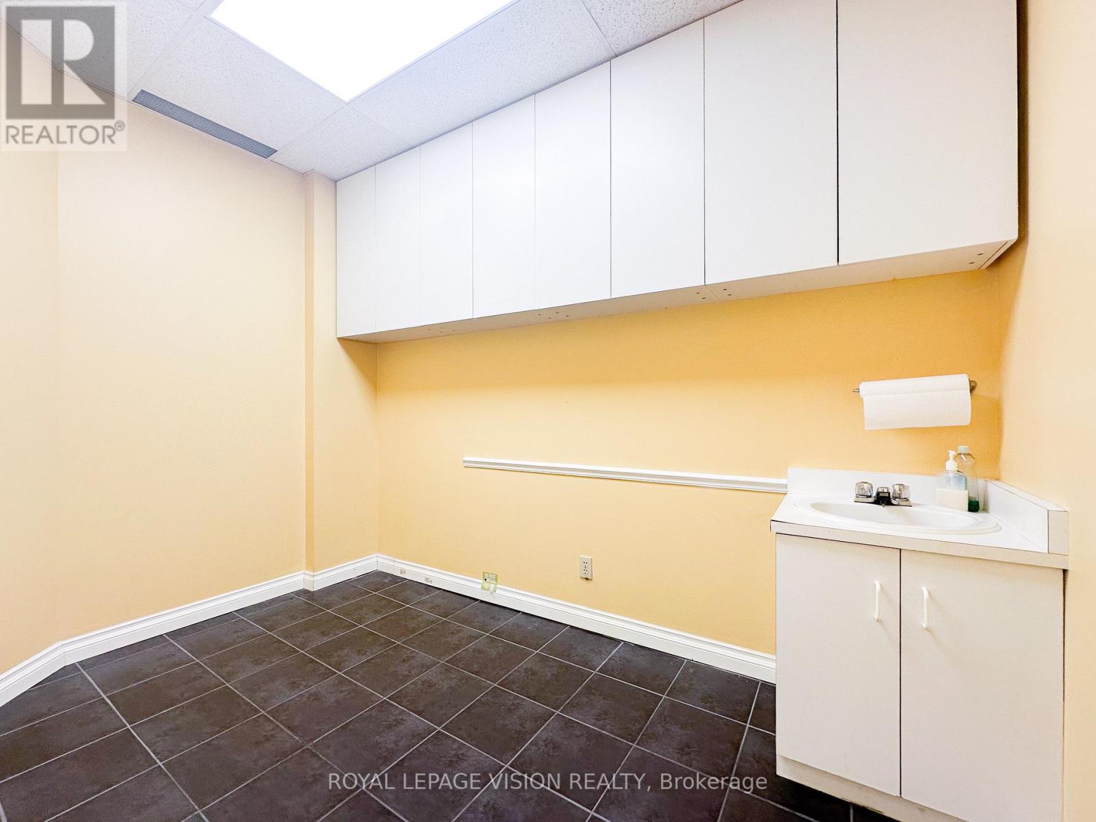 1 - 2085 Weston Road, Toronto, Ontario  M9N 1X7 - Photo 6 - W12695950