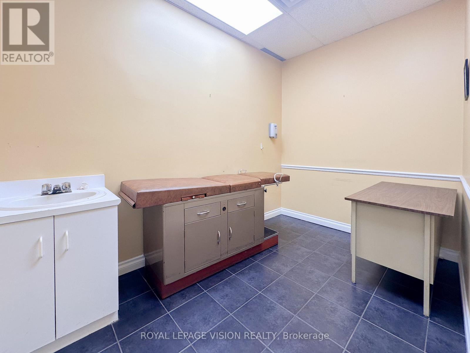 1 - 2085 Weston Road, Toronto, Ontario  M9N 1X7 - Photo 11 - W12695950