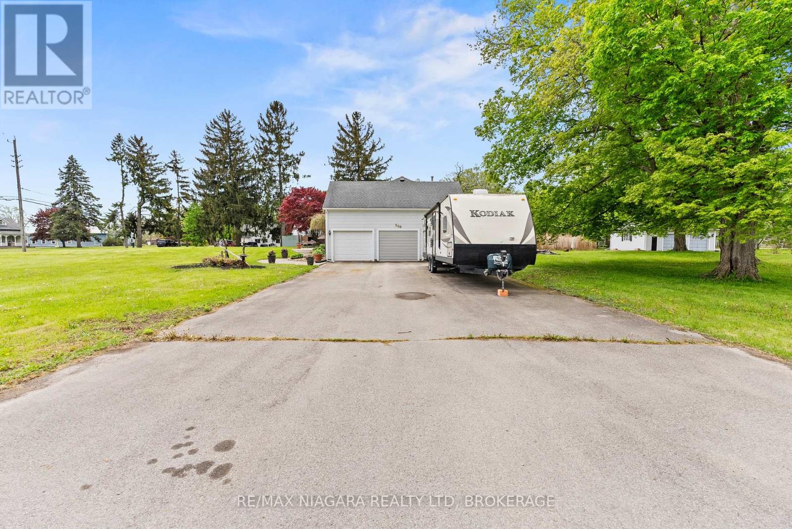 586 Empire Road, Port Colborne, Ontario  L0S 1R0 - Photo 24 - X13156190