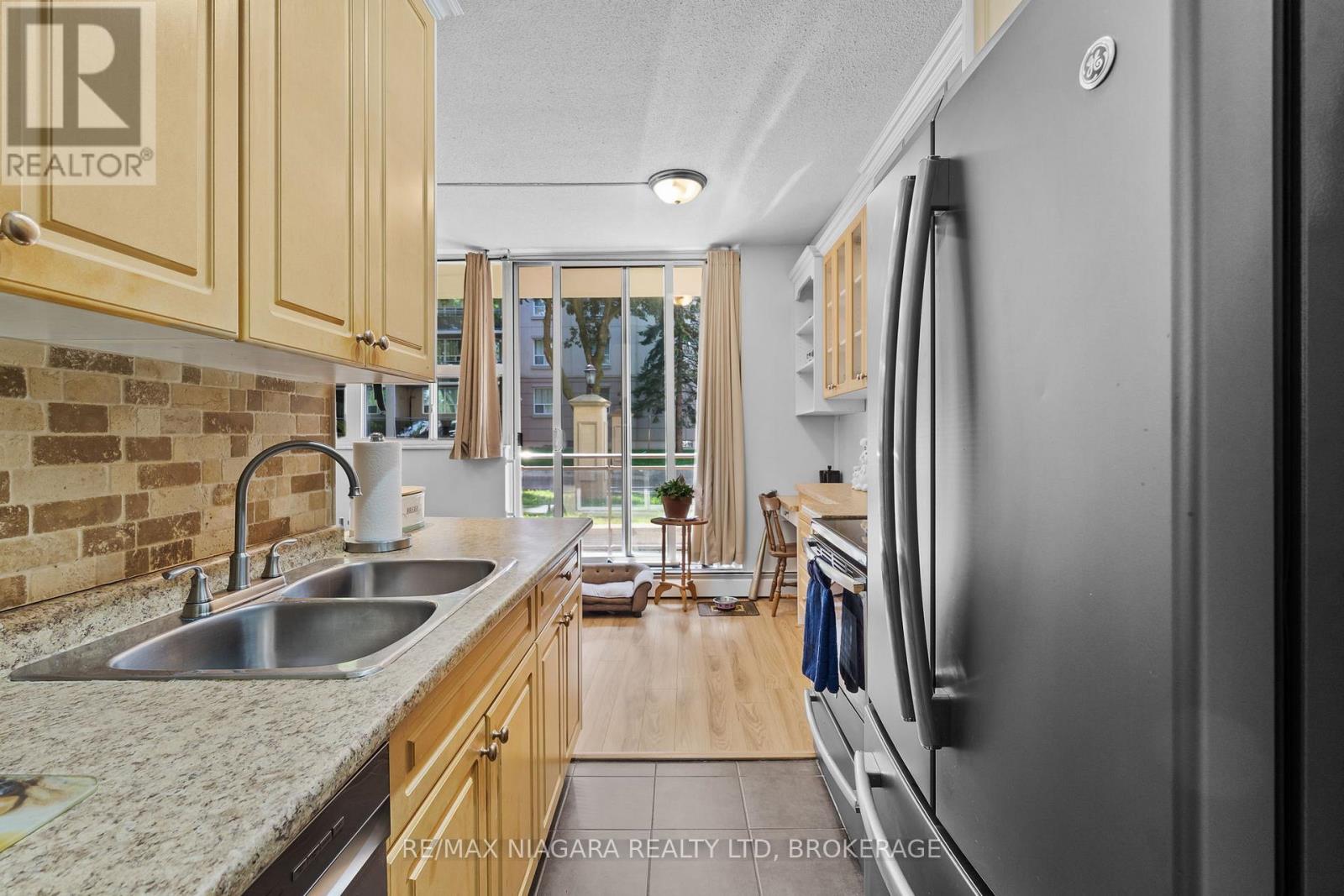 107 - 6390 Huggins Street, Niagara Falls, Ontario  L2J 1H1 - Photo 4 - X13156250