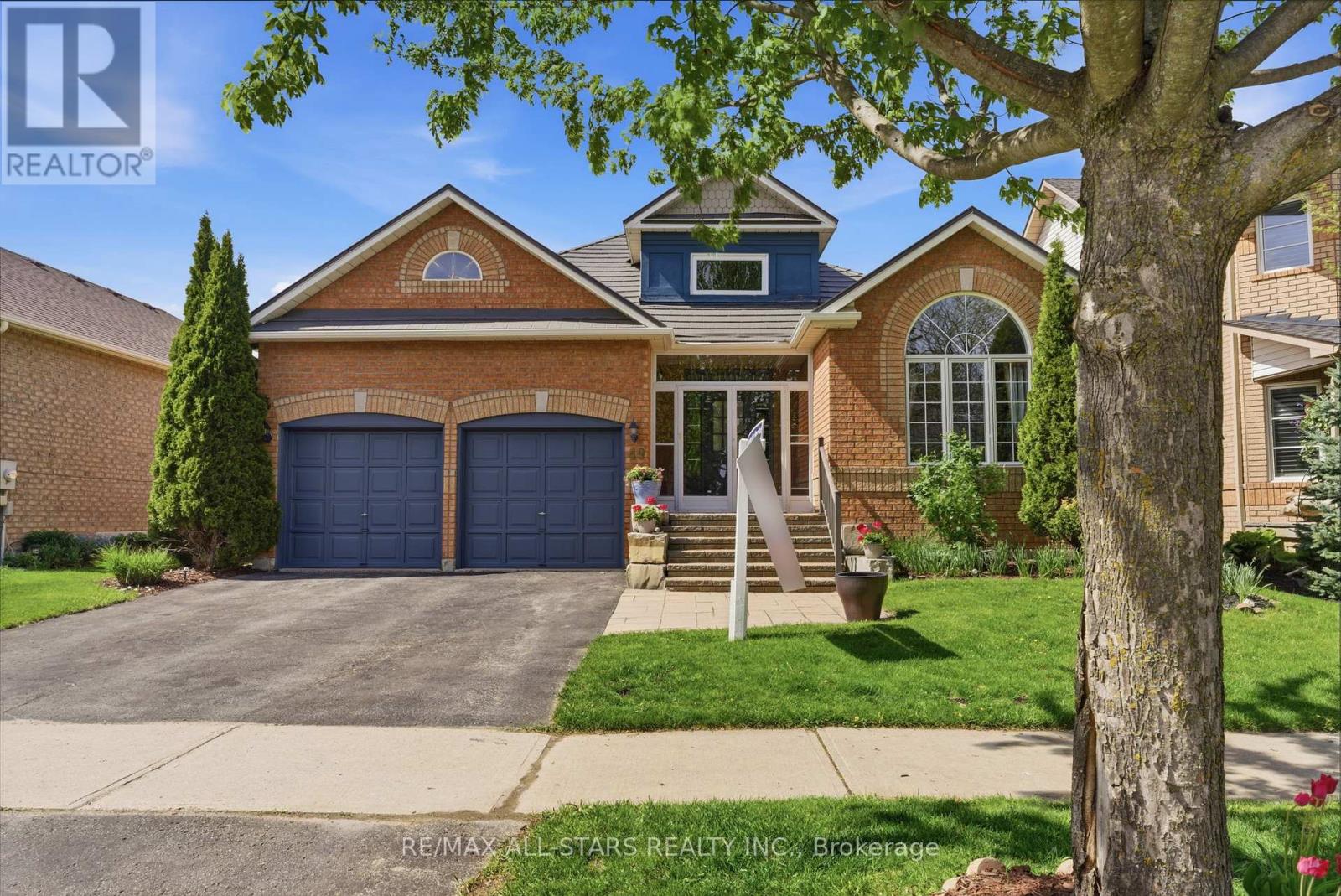 49 ROSENA LANE, Uxbridge, Ontario