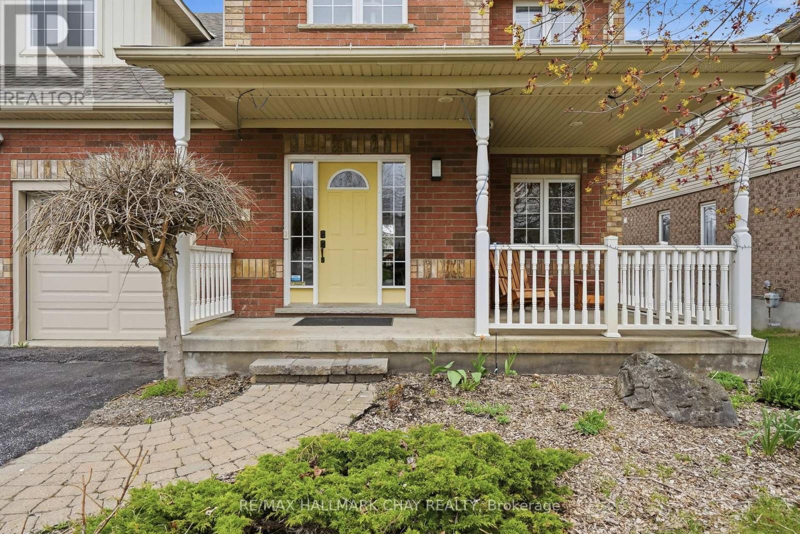 17 Armeda Clow Crescent, Essa, Ontario  L3W 0H7 - Photo 2 - N13091440