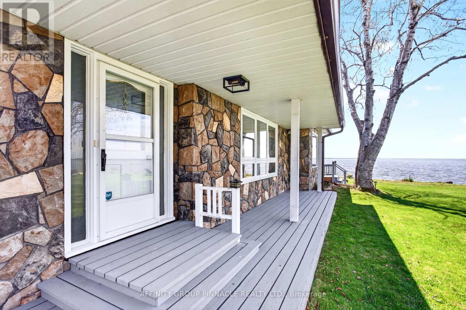 1126 Ramara  47 Road, Ramara, Ontario  L0K 1B0 - Photo 4 - S13154818