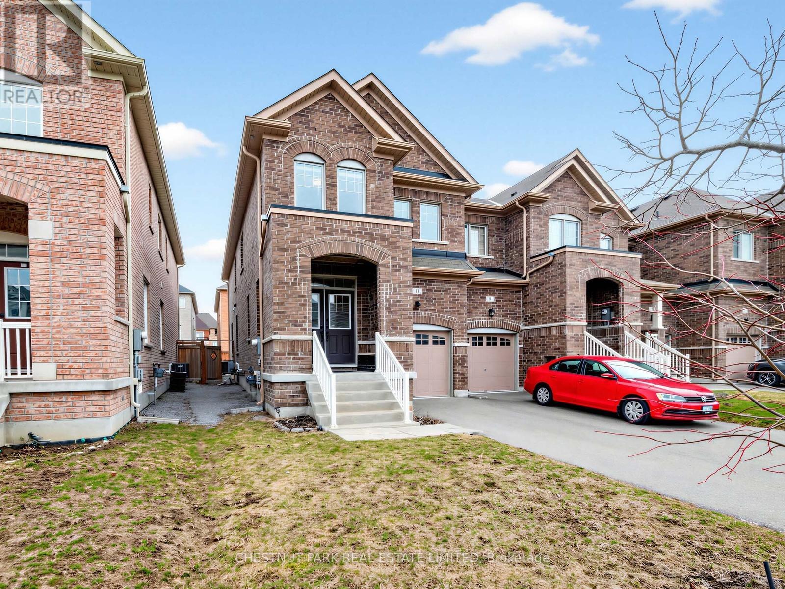 11 CONSTABLE STREET, Aurora, Ontario