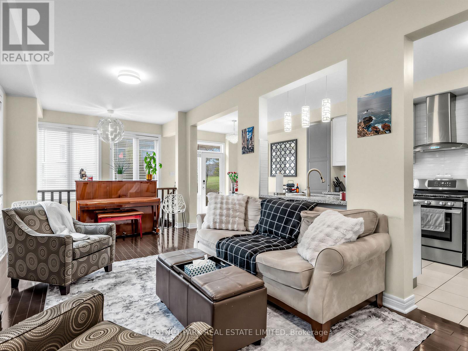 11 Constable Street, Aurora, Ontario  L4G 1B7 - Photo 4 - N13137436