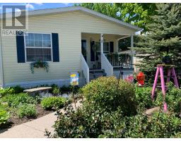 1294 CONCESSION RD 8 WEST 23 MACPHERSON CRESCENT, Hamilton, Ontario