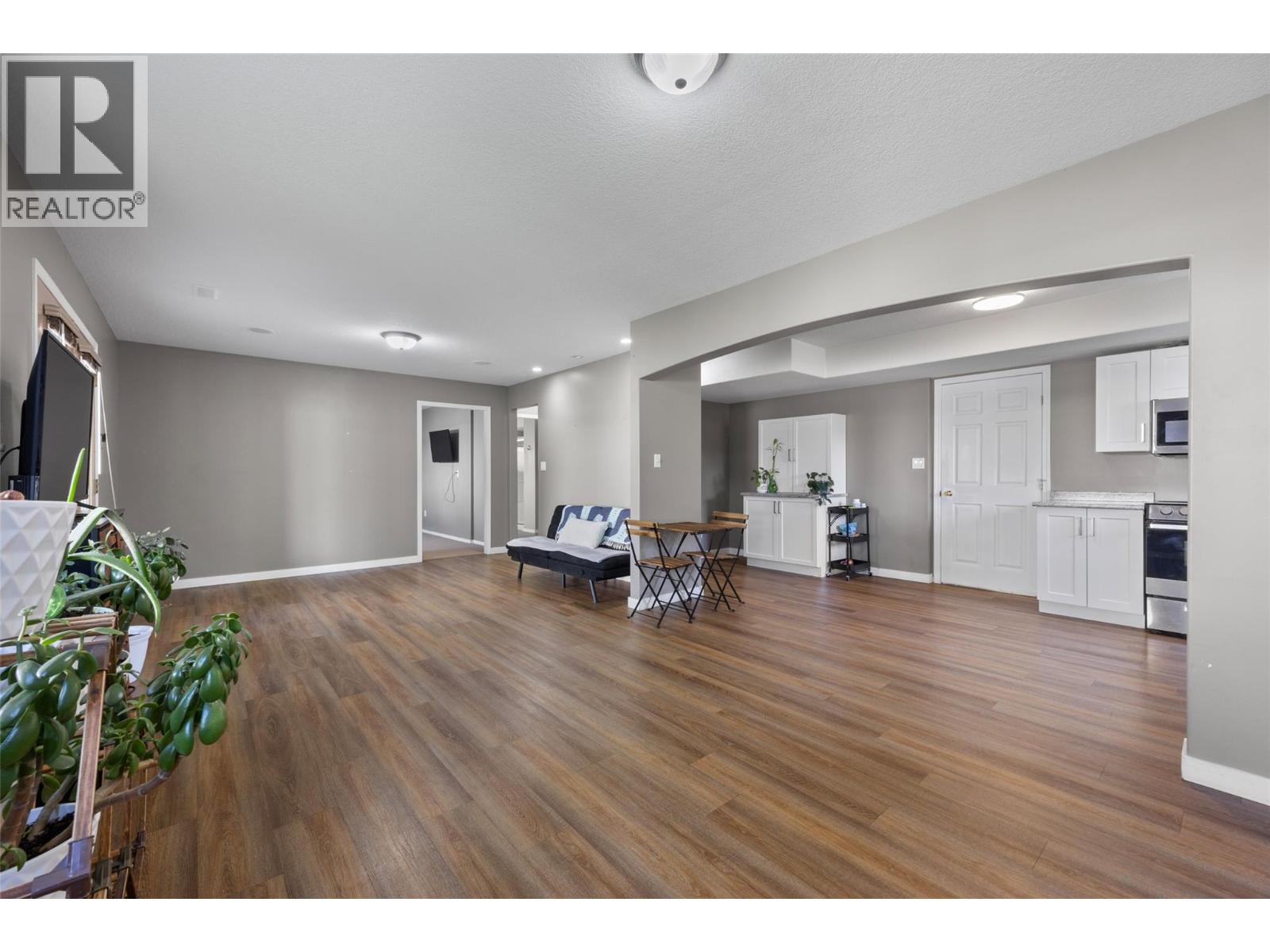3702 Overlander Drive, Kamloops, British Columbia  V2B 8M4 - Photo 23 - 10388264