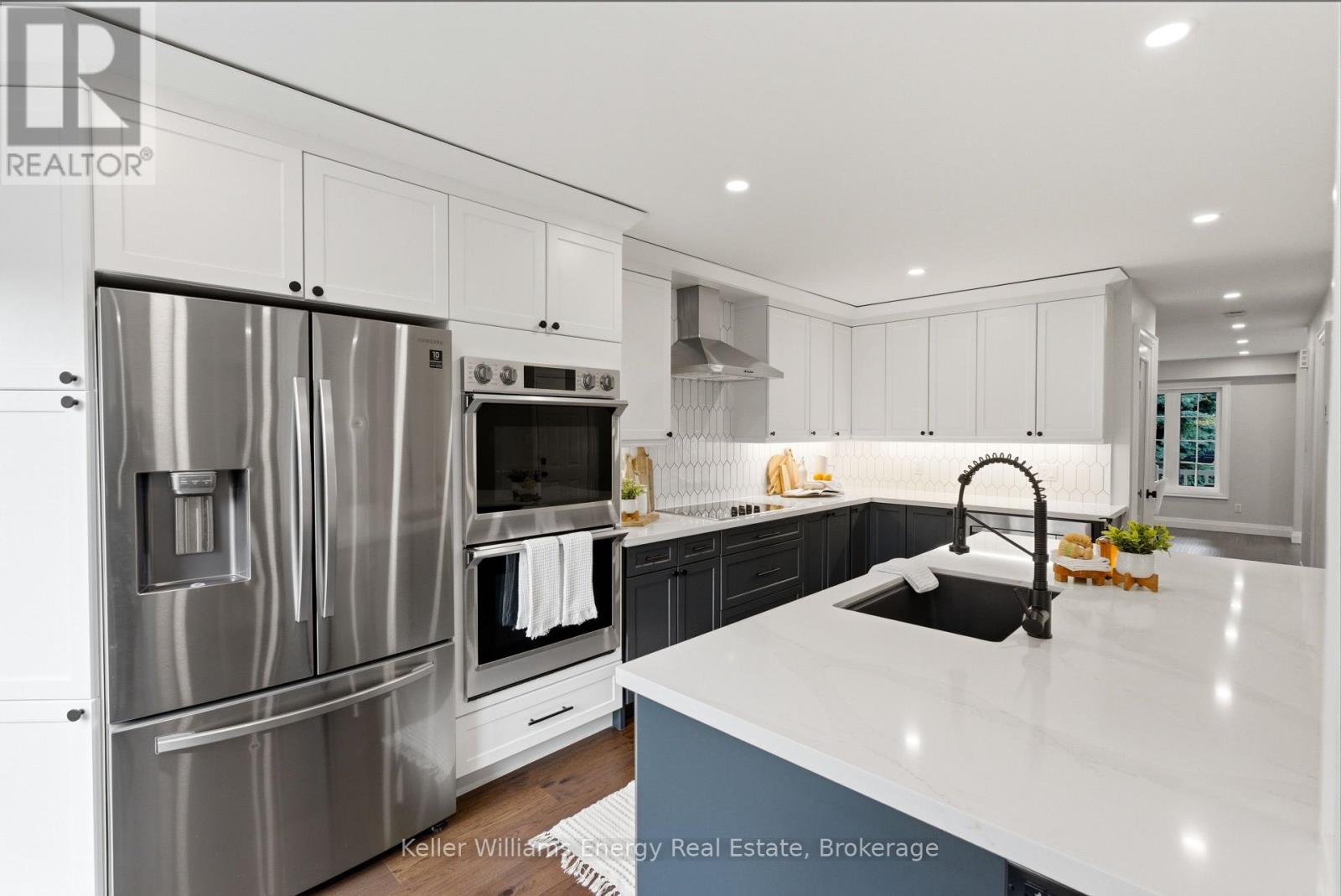 726 Craighurst Court, Pickering, Ontario  L1X 2W9 - Photo 12 - E13156052