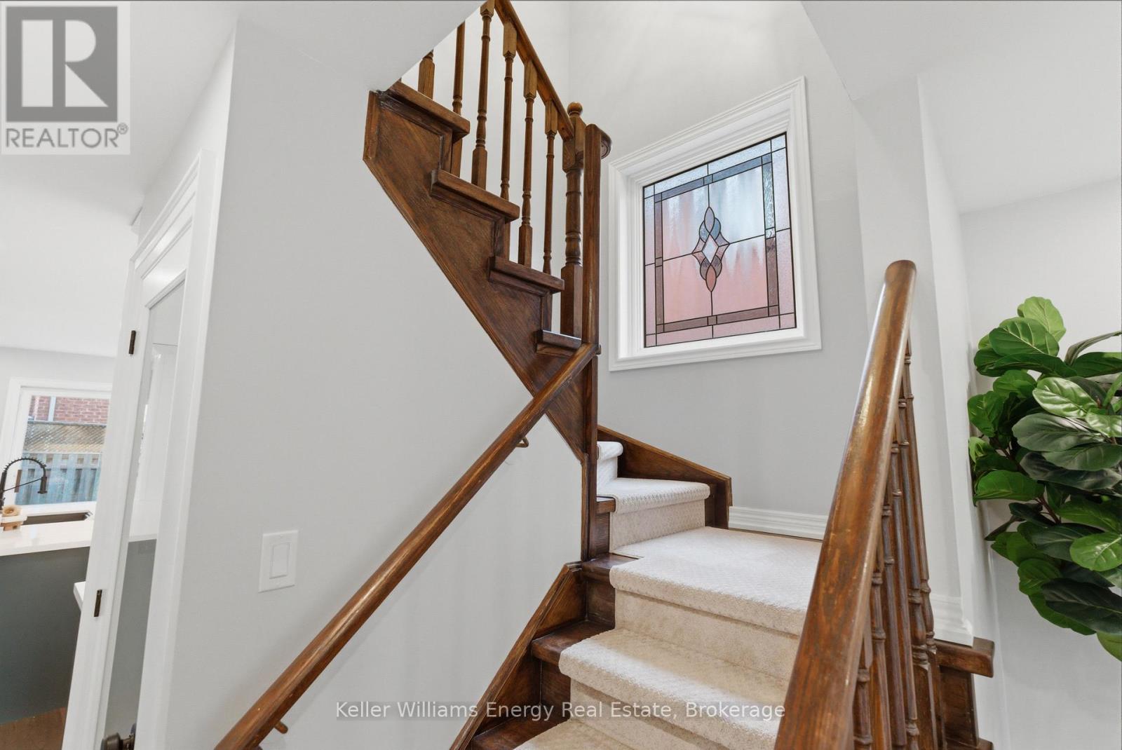 726 Craighurst Court, Pickering, Ontario  L1X 2W9 - Photo 19 - E13156052