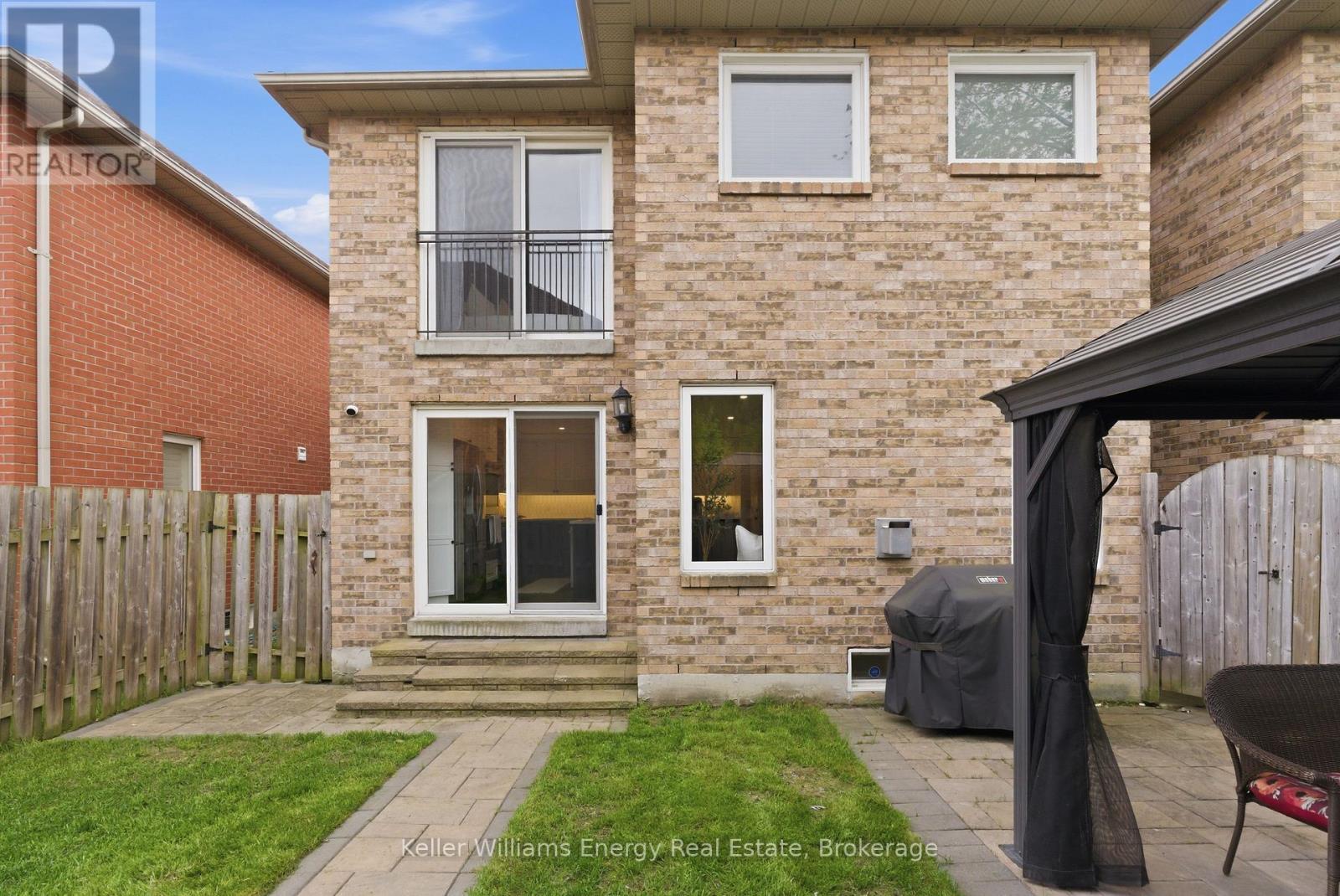 726 Craighurst Court, Pickering, Ontario  L1X 2W9 - Photo 44 - E13156052
