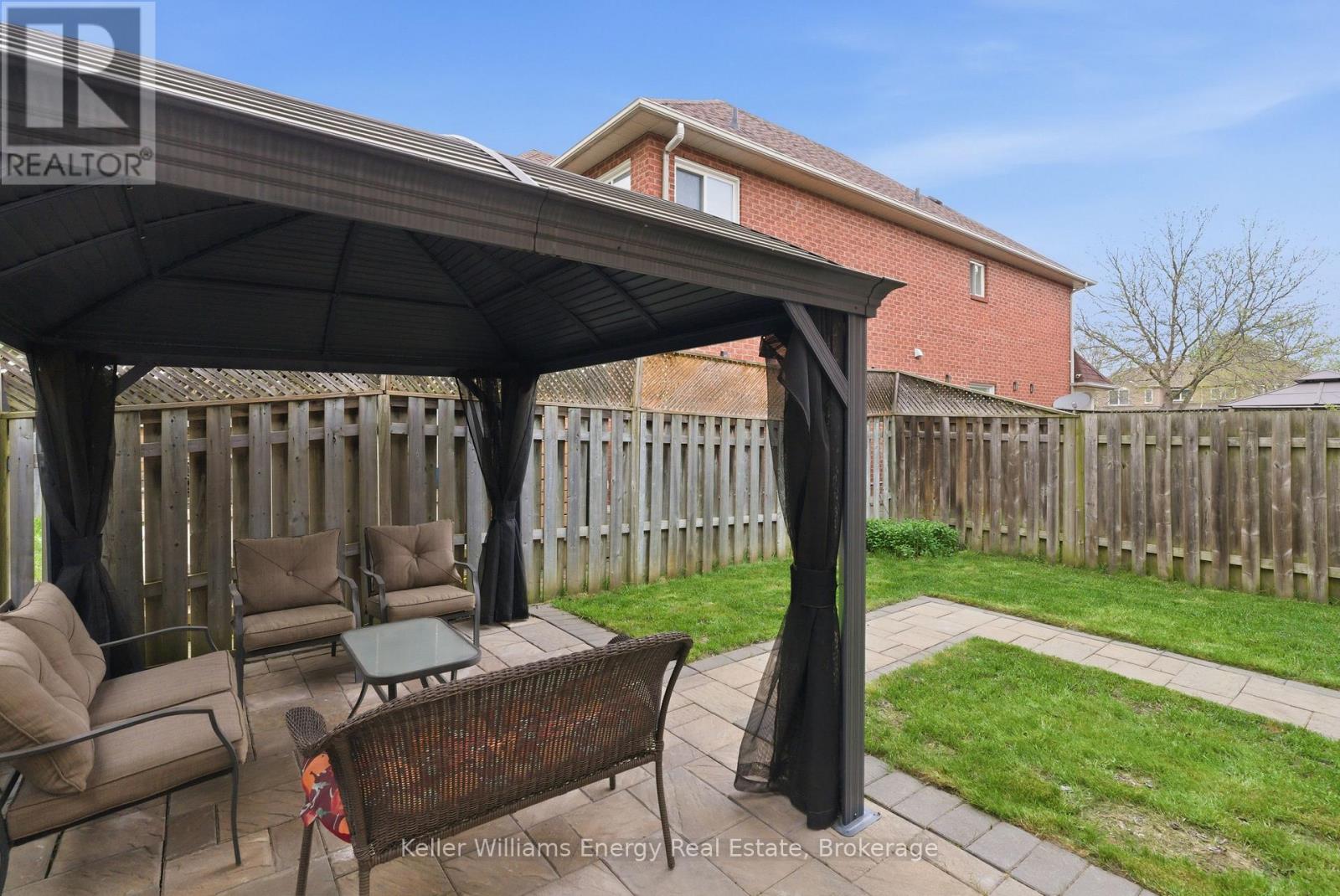 726 Craighurst Court, Pickering, Ontario  L1X 2W9 - Photo 48 - E13156052