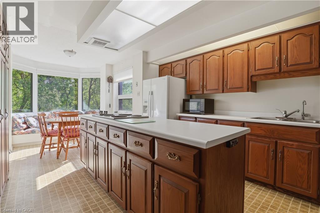 52 Blue Springs Drive Unit# 22, Waterloo, Ontario  N2J 4M4 - Photo 8 - 40831801